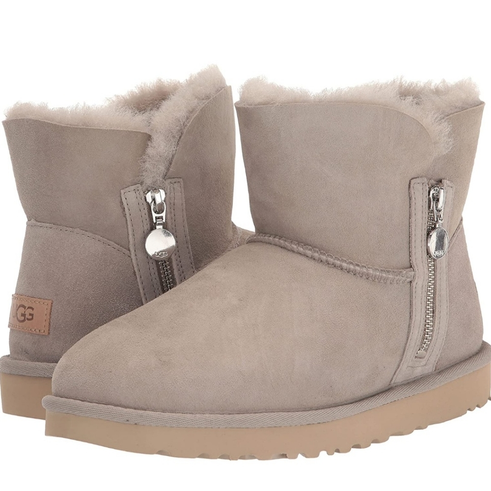 UGG BOOTS